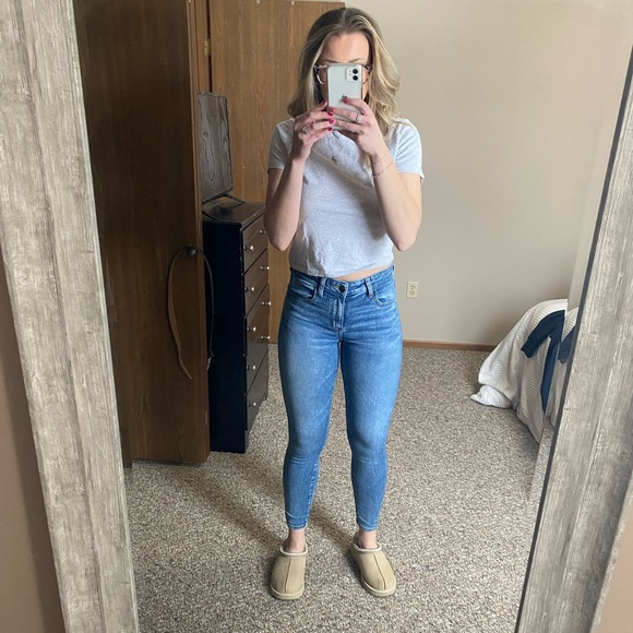 American Eagle Jeans - Picture 2 of 5